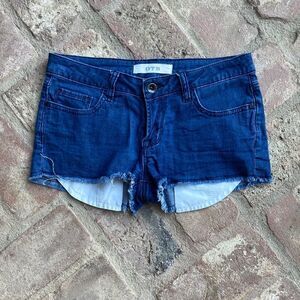 O T B Juniors Raw Hem Jean Shorty Shorts Size 1
